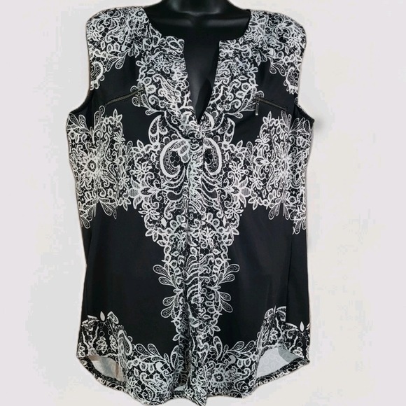 Tango Mango Tops - Tango Mango Split Neck Blouse Size L Faux Zippers B&W Lace Print Sleeveless
